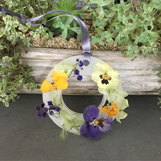 ビオラのワックスリースサシェ